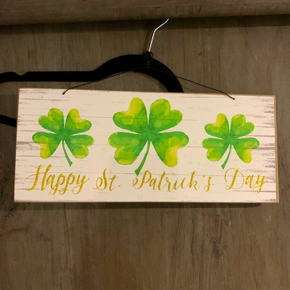 St. Patrick’s Day decor bundle! - Picture 2 of 2